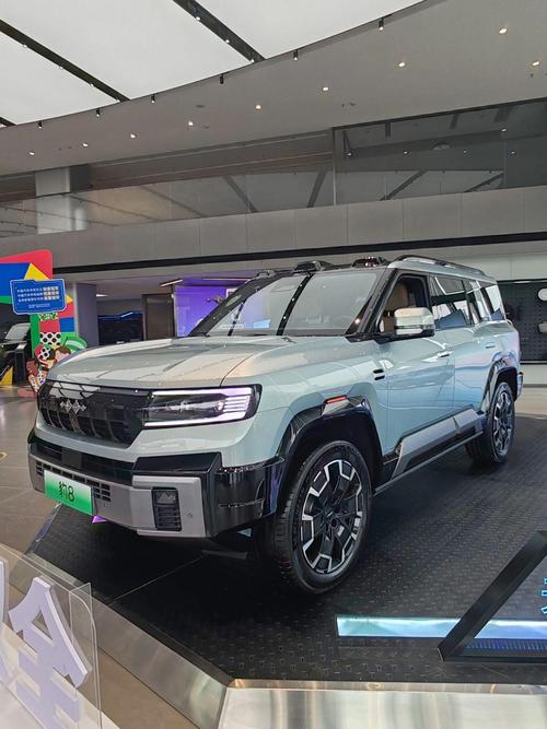 成都52比亚迪方程豹硬派越野的爆款，英菲尼迪35周年与你共成长